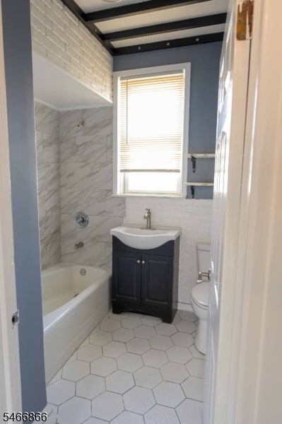 2nd Floor Bathroom