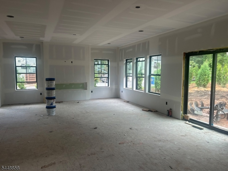 The expansive interior * 10/14