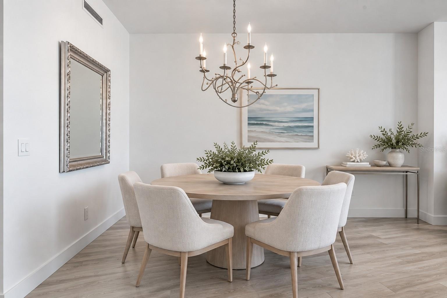 Virtually Stage- Spacious Dining Area