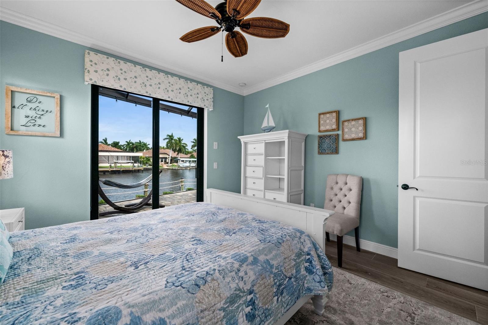 You can watch the water from the 3rd bedroom