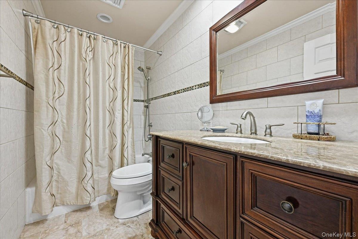 2nd floor hall bathroom