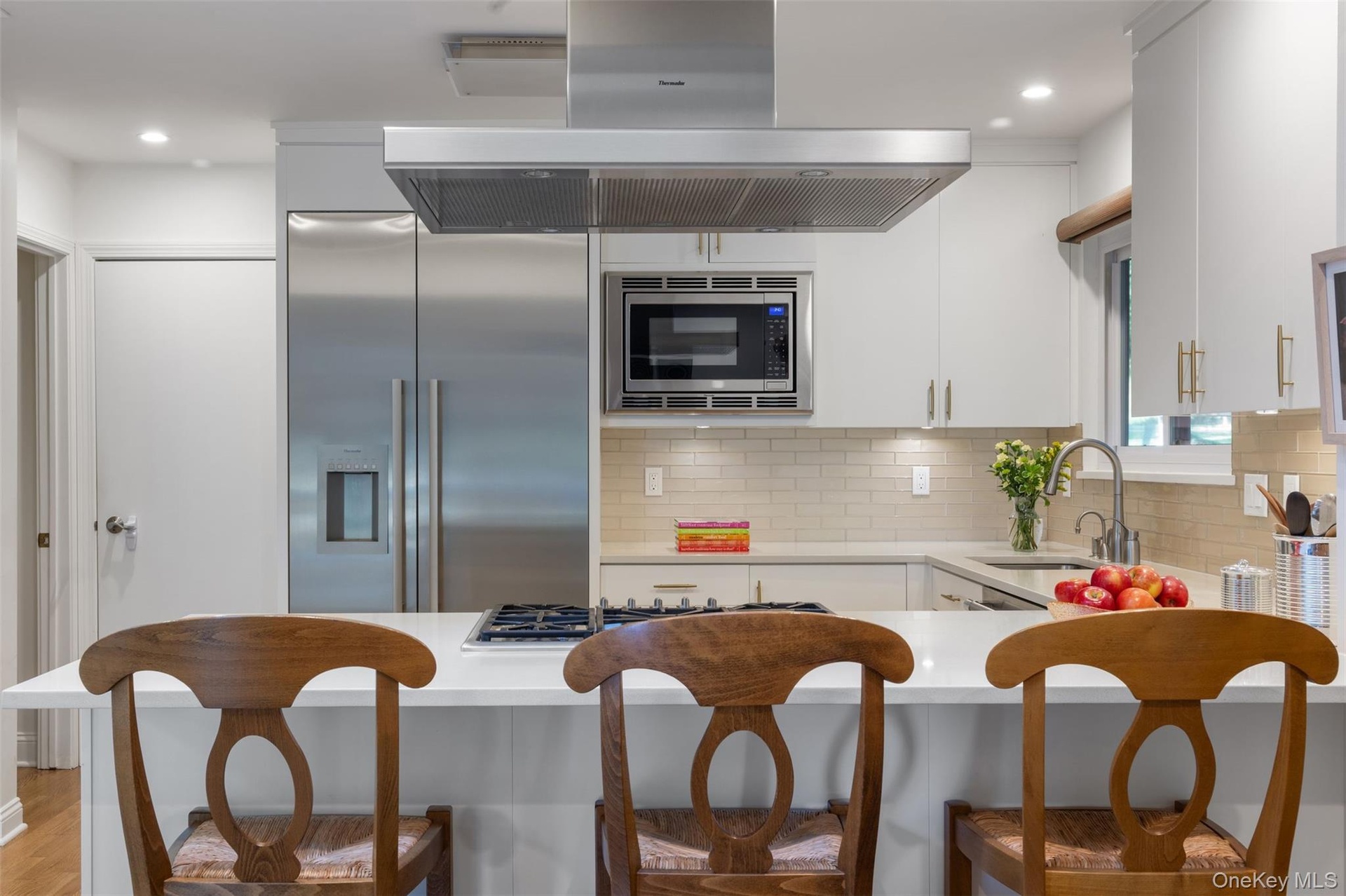 Countertop seating and breakfast bar.