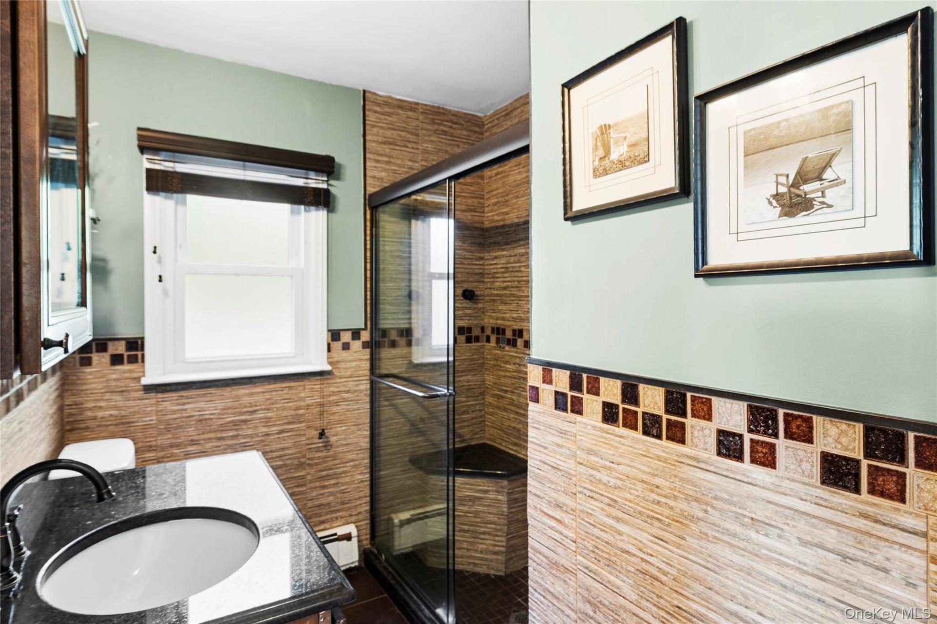 1st Floor Bathroom