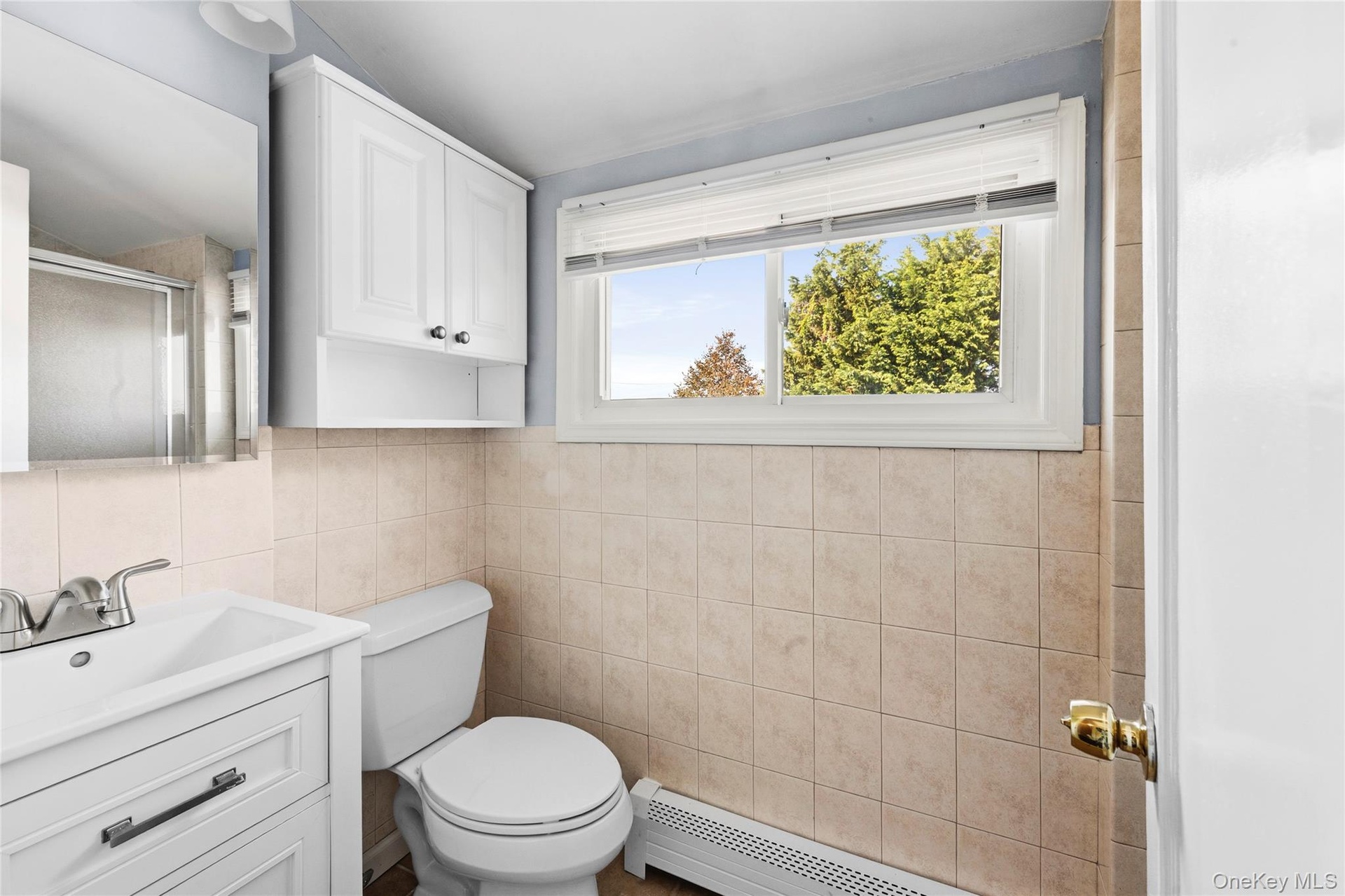 2nd Floor Full Bath