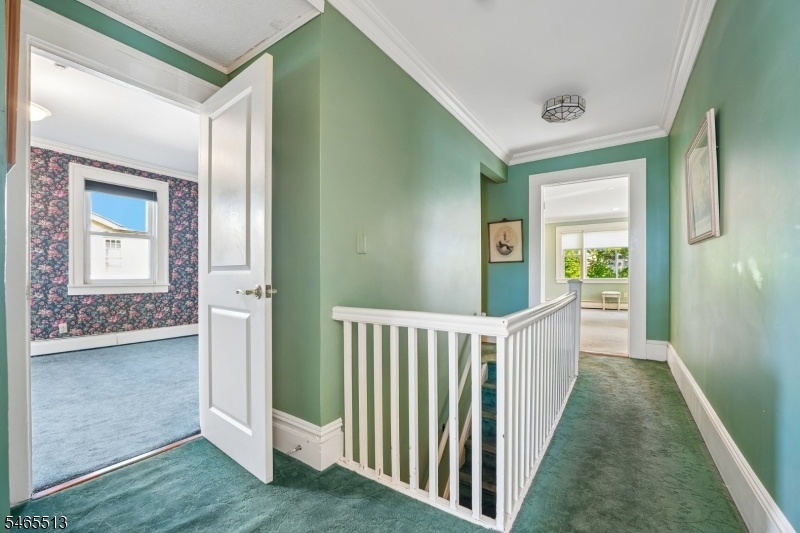 76 Summit Ave