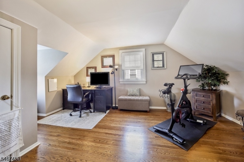 2nd Fl Bedroom