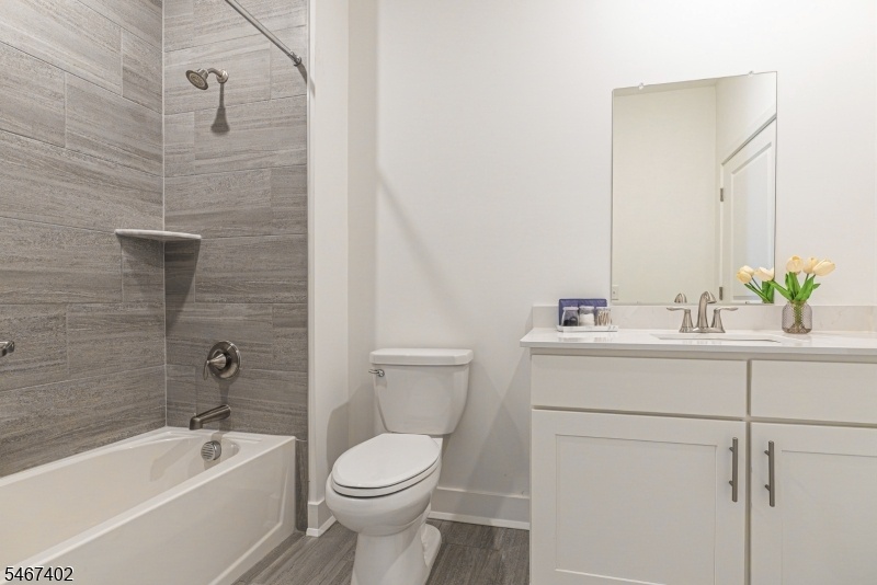 2nd Floor Bathroom