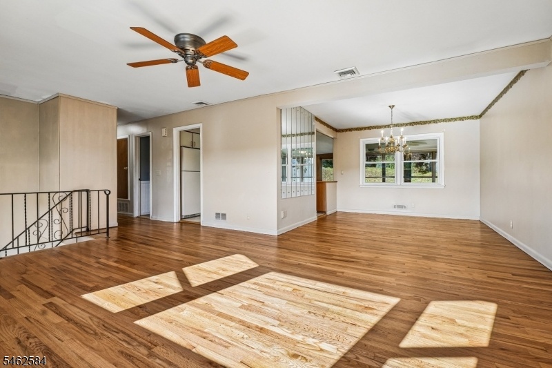 LIVING ROOM / DINING ROOM