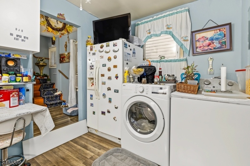 B - Laundry