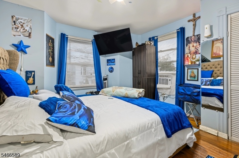 B - Bedroom