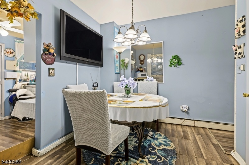 B - Dining Room