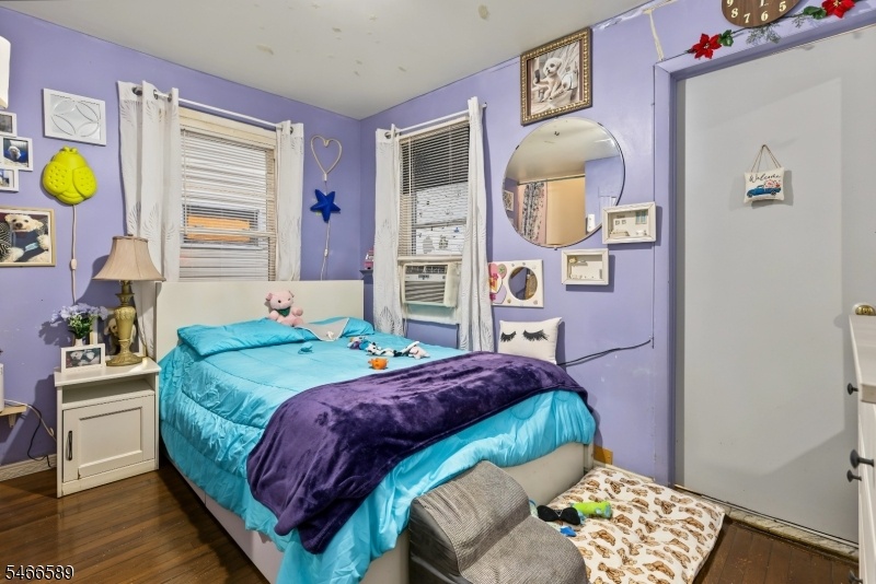 B - Bedroom