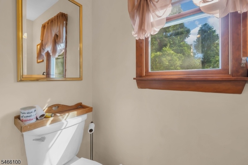 Powder room