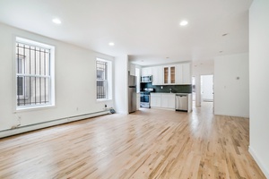 Renovated 4 Bed / 1.5 Bath Apt w/ Washer Dryer in Crown Heights