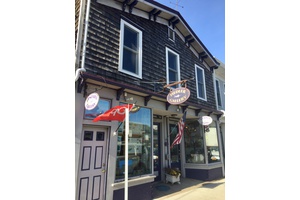 High Traffic Artist Gallery in center of Greenport