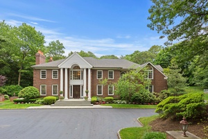 Brookville - Incredible All Brick Center Hall Colonial Located In Desirable 'Broad Hollow'