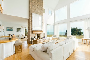 Magnificent Oceanfront Home Plus Membership to Montauk Lake Club