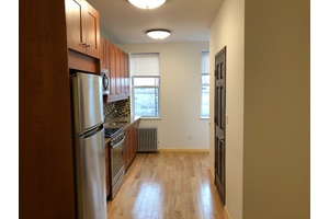 Stunning 1 Bedroom Apartment on Trendy Franklin Street, Greenpoint Waterfront!!