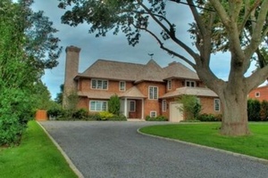 Immaculate Sagaponack South Home!