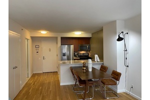RENTAL W 21 ST BETWEEN 6TH & 7TH AVE ONE MONTH FREE NO BROKER FEE CHELSEA MIDTOWN MADISON SQUARE GARDEN