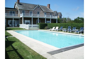 Beautiful. Private. 3.5 Acres on Georgicia Pond.