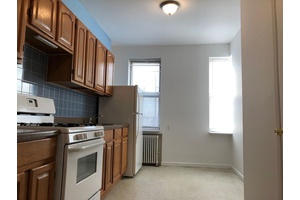 GREAT GREENPOINT 1 BEDROOM AMAZING LOCATION BY WATERFRONT