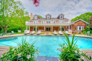 Best Value, Incredible Estate in Watermill.