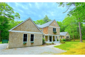 Renovated East Hampton Designer Home