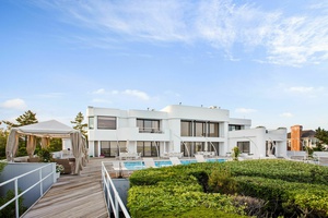 ULTIMATE BEACH COMPOUND