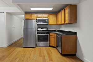 Studio in elevator building in prime Cobble Hill / Brooklyn Heights / Downtown BK.