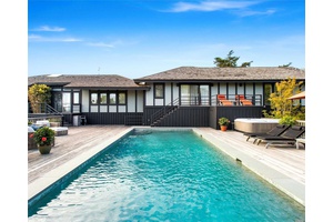 Gated Waterfront with Beach Rights