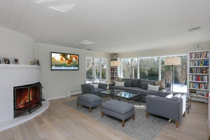 East Hampton - Georgica- 2 acres, 3 En-suite, $3,495,000