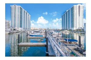 Ultimate Sophistication -4BR/4.5BA + Den Penthouse -Elevated Life On The Water