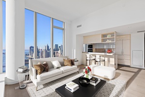 Be the first to live in 3BD 3BA Residence w/ Skyline Views at the Luxurious One Manhattan Square | LES