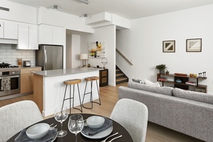Astoria DUPLEX - Two Bedroom - Waterfront Views/ Luxury Amenities Queens "Town-Home" - $5,116 *Net 3 Months Free