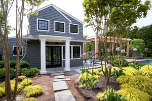 Completely renovated Traditional in East Hamp...