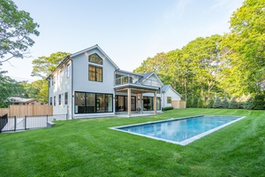 Stunning New Construction in a Prime location of East Hampton