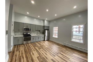 Beautiful and Spacious Two Bedroom Brooklyn Apt Near Prospect Park!