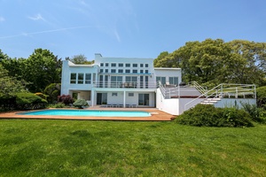 BayFront 4BR Dock Pool, close Ocean Waterfront Dine Hampton Bays