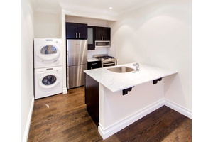 STEPS FROM BARUCH COLLEGE,MADISON SQUARE PARK,PERFECT SHARE 1.5 MONTH FREE RENT AND NO FEE, WASHER AND DRYER