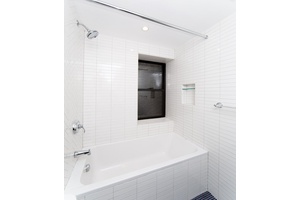 PRIME LOWER EAST SIDE 4BR 2BATH,WASHER/DRYER,1 MONTH FREE PLUS NO FEE,