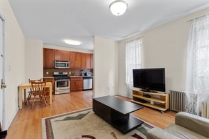 Best Priced 1 Bedroom Condo in Midwood!