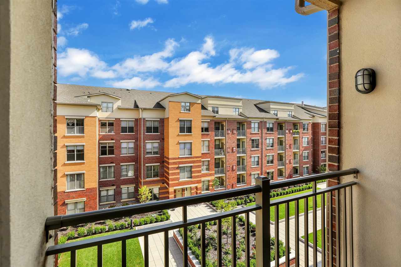 24 AVENUE AT PORT IMPERIAL, West New York, NJ, 07093 for sale, Condo