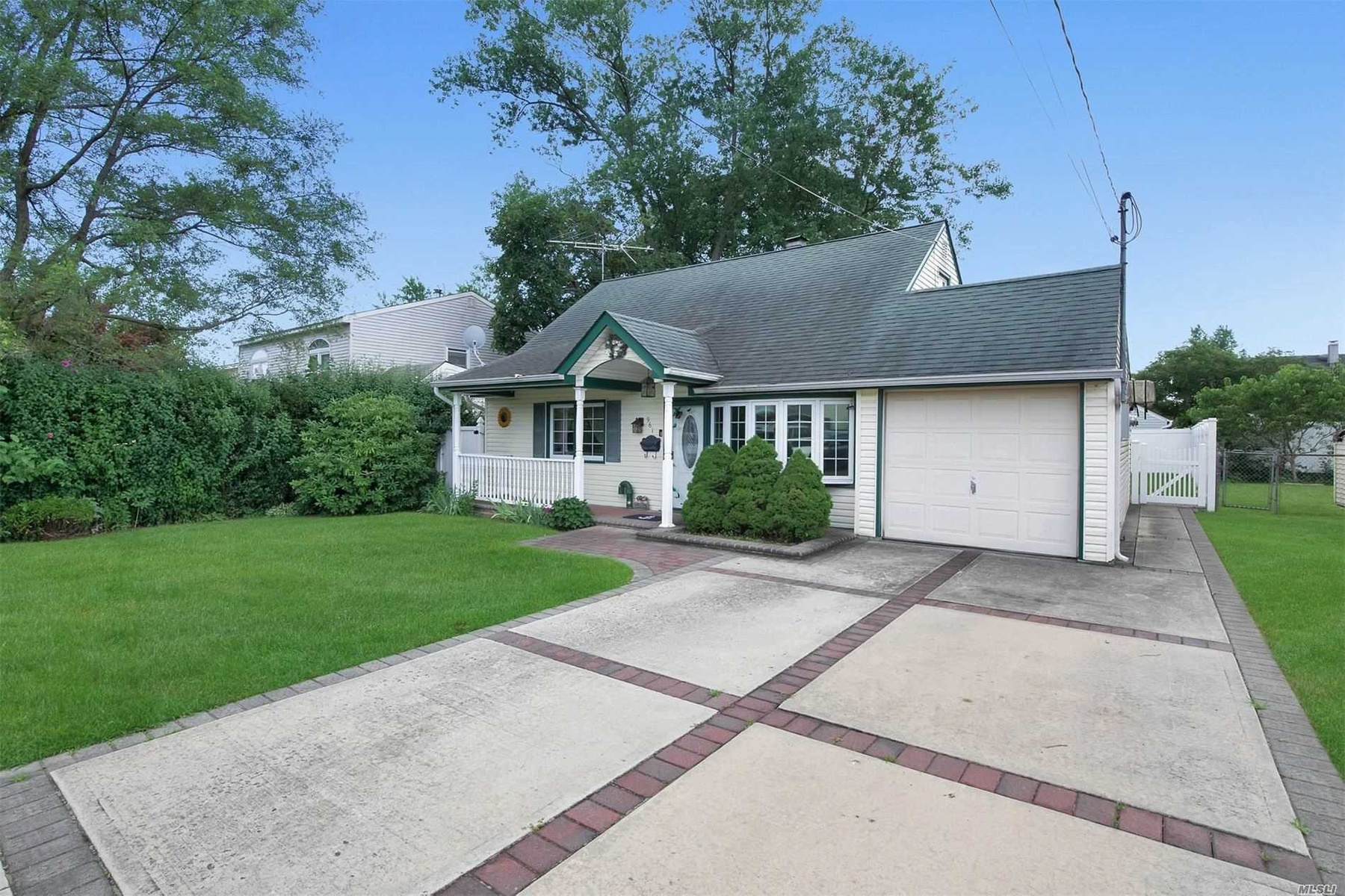 961 Merillon Avenue, Westbury, NY, 11590 4 BR for sale, Residential