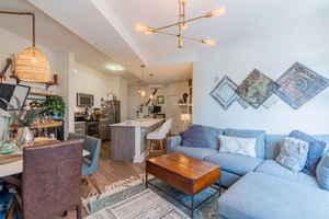 Stunning and Rarely Available 1BR Apartment with Open Den Space! Luxury Amenities Building Located in the beautiful Paulus Hook Downtown Jersey City Area! Doorman Building!