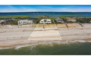 Quogue Private Water Front with Direct Beach Access