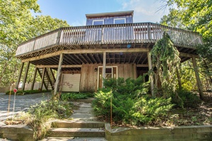 Peaceful Sag Harbor Escape