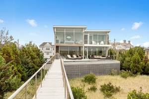 Oceanfront Modern in Westhampton Beach