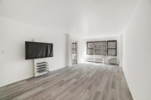 Stunning Newly Renovated Alcove Studio with Rooftop Garden Available Now!