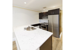 Newly Renovated Brooklyn Heights 4 Bed/2 Bath: Offering 2 Months FREE & No Fee!